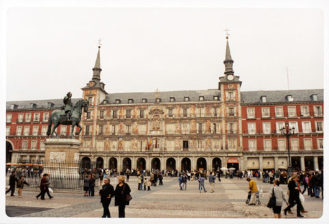 Plaza Mayor, hlavní madridské náměstí (48 kB)